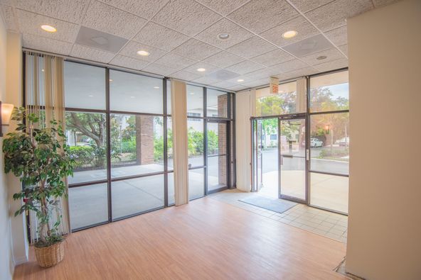 BRAND NEW, TURNKEY, GROUND FLOOR MEDICAL SUITE!: 7126 Beneva Rd, Sarasota, FL 34238